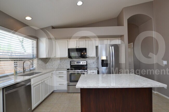 34412 North Barzona Trail, San Tan Valley, AZ 85143 photo 2