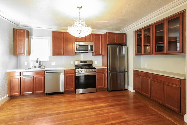 708 Calmar Ave Oakland, CA 94610 photo 5