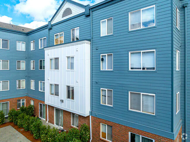 Webster Court Senior Apartments photo 3