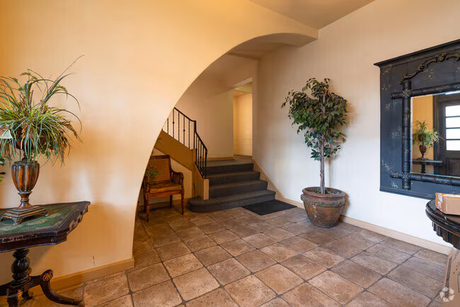 Villa Tuscany Apartment Homes photo 4