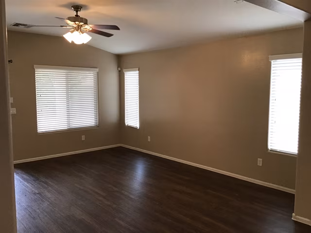 10338 W Wood St Tolleson, AZ 85353 photo 5