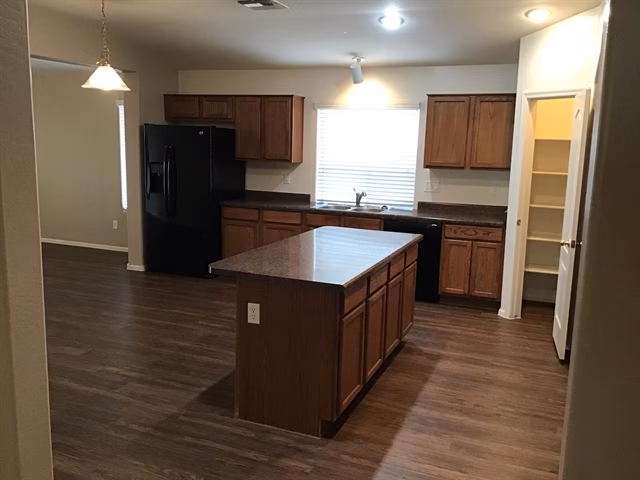 10338 W Wood St Tolleson, AZ 85353 photo 3