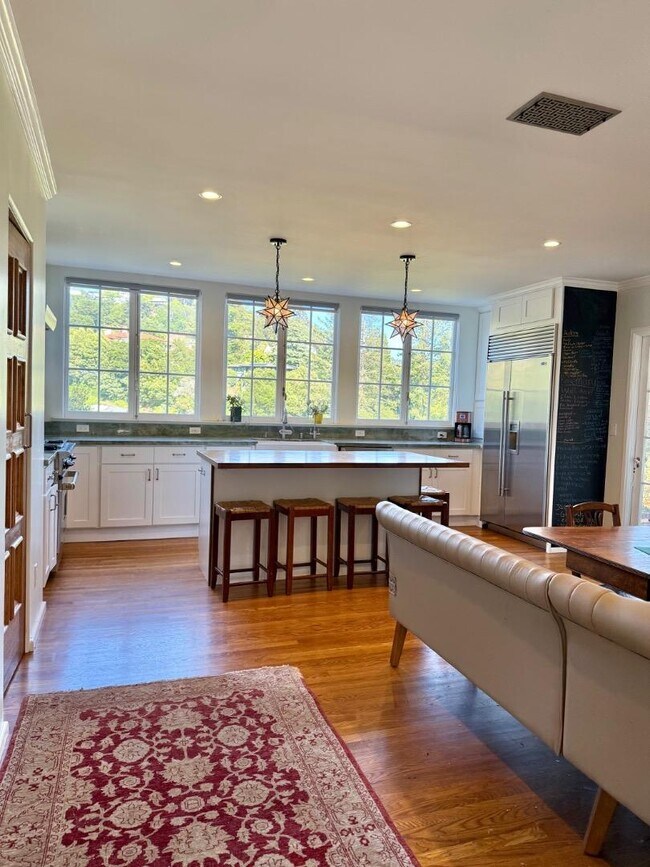 16 Sotelo Ave Oakland, CA 94611 photo 3