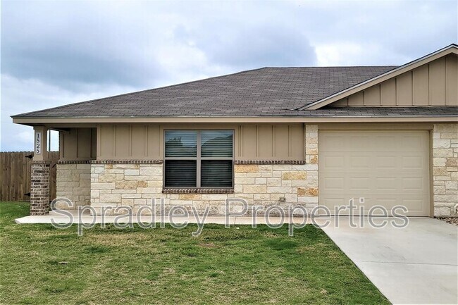 1525 Kal Ct Belton, TX 76513 photo 2