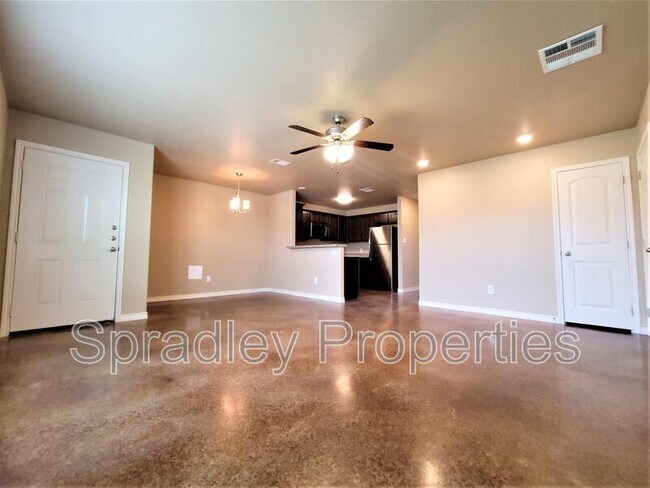 1525 Kal Ct Belton, TX 76513 photo 3