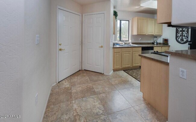 1287 N Alma School Rd Chandler, AZ 85224 photo 3