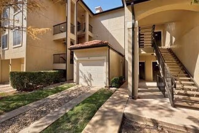 9525 N Capital of Texas Hwy Austin, TX 78759 photo 2