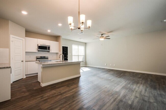 714 Fallow Drive, Venus, TX 76084 photo 3