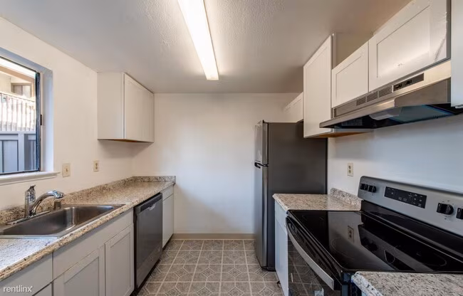 2410 Starlight Lane, Antioch, CA 94509 photo 4