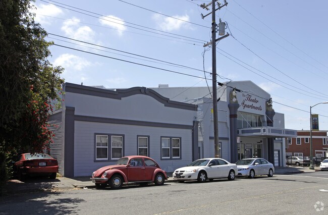 Theater Apartments photo 2