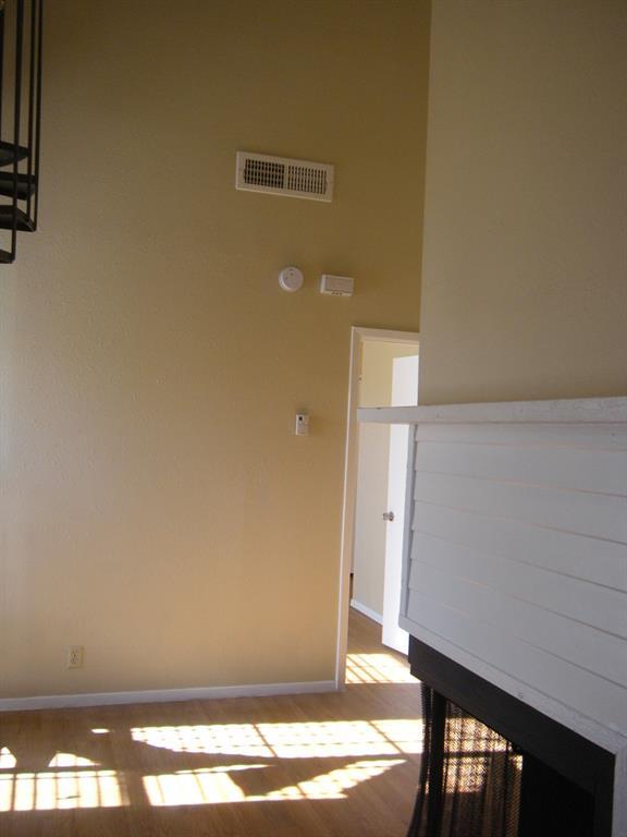 303 W 35th St Austin, TX 78705 photo 2