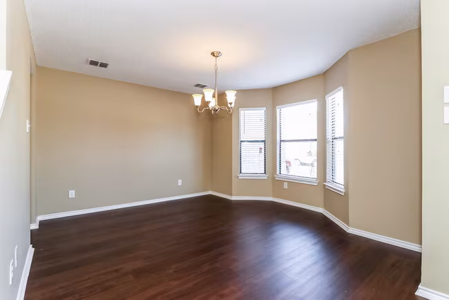 5216 Dillon Cir Haltom City, TX 76137 photo 3