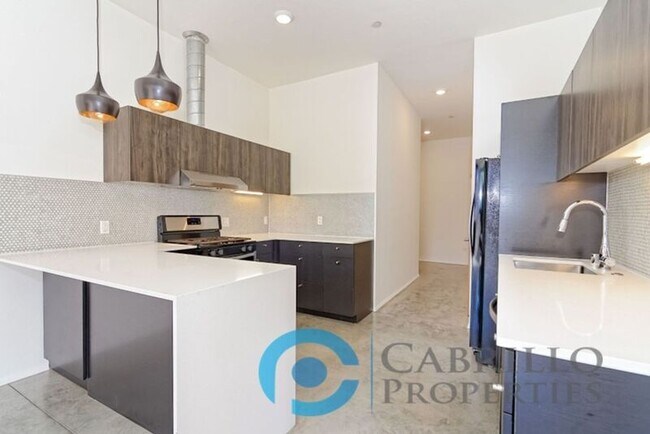2870 Fourth Ave San Diego, CA 92103 photo 2