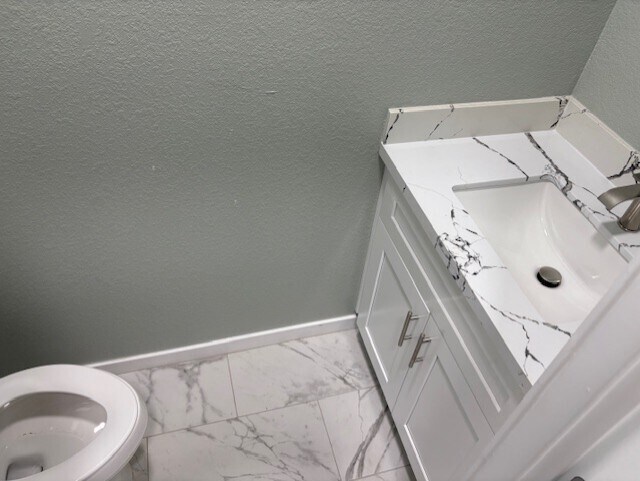 161 S 10th St Conroe, TX 77301 photo 5