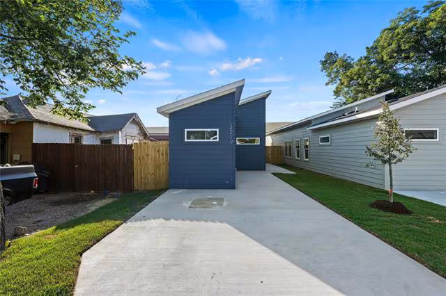 2221 Hooper St Dallas, TX 75215 photo 4
