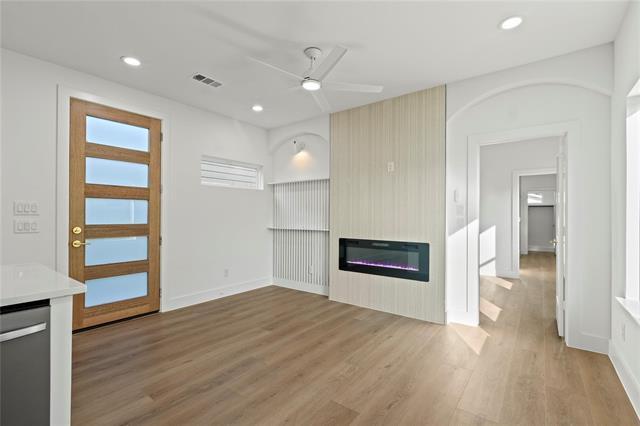 2221 Hooper St Dallas, TX 75215 photo 5