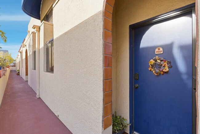 153 S CALIFORNIA AVE F103
