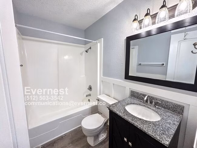 10905 Elm St Jonestown, TX 78645 photo 5