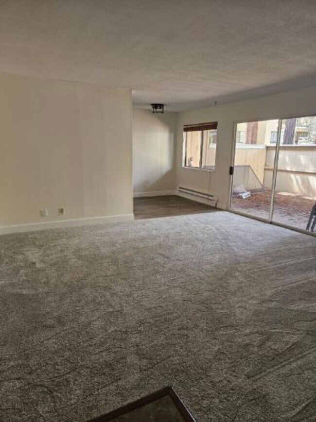 984 Kiely Blvd Santa Clara, CA 95051 photo 2