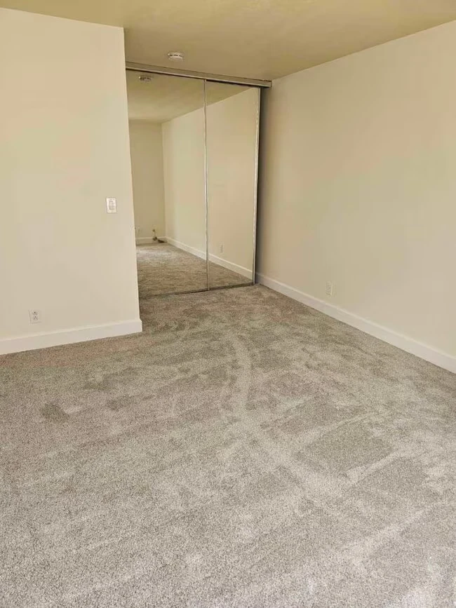 984 Kiely Blvd Santa Clara, CA 95051 photo 3