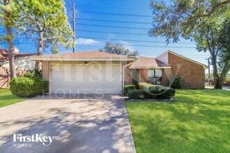 4317 Coventry Dr Grand Prairie, TX 75052 photo 2