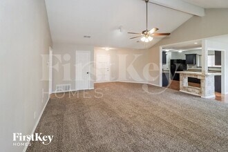4317 Coventry Dr Grand Prairie, TX 75052 photo 4