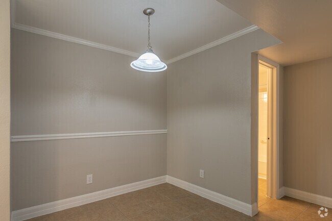 Serena Oaks Apartments photo 3