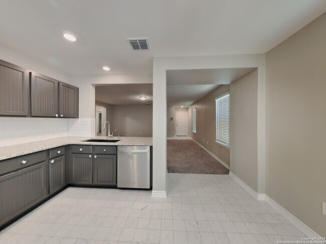 15215 Liberty Station San Antonio, TX 78253 photo 5