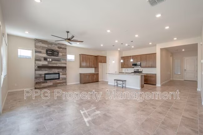 19769 W Blue Horizons Ct Buckeye, AZ 85326 photo 3