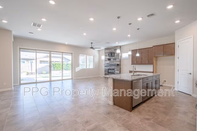 19769 W Blue Horizons Ct Buckeye, AZ 85326 photo 4