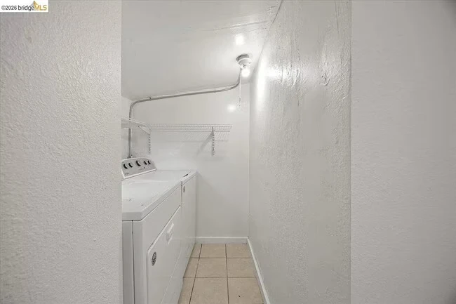 1261 61st St Emeryville, CA 94608 photo 2
