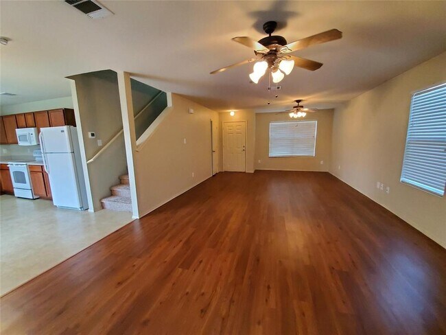 1512 Sturgeon Trail, Krum, TX 76249 photo 3