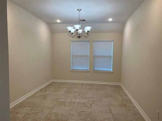 10306 Hartfield Bluff Lane, Cypress, TX 77433 photo 5