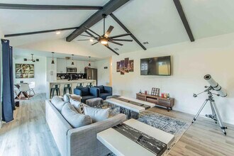 7500 Rio Pass Austin, TX 78724 photo 5