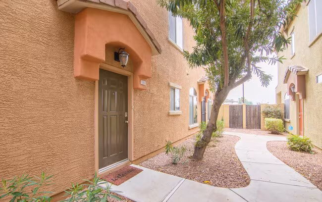 2150 E Bell Rd Phoenix, AZ 85022 photo 2
