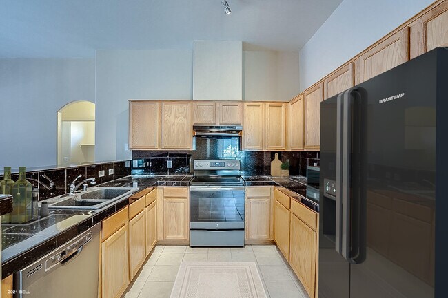 2150 E Bell Rd Phoenix, AZ 85022 photo 4