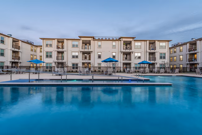Overture Frisco 55+ Active Adult Apartment Homes photo 5
