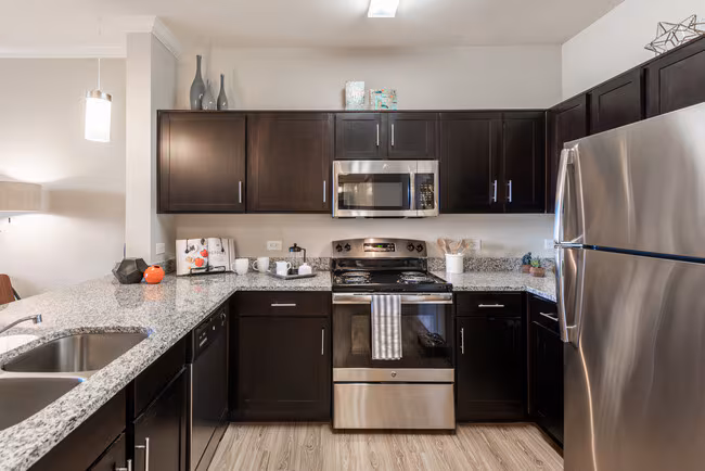 Overture Frisco 55+ Active Adult Apartment Homes photo 4