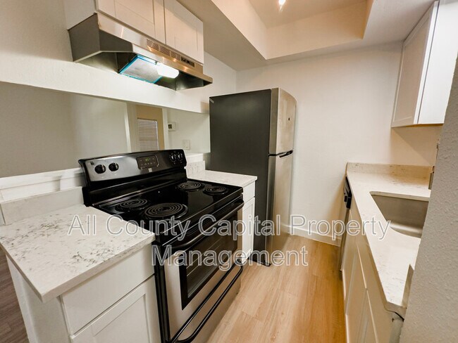 4501 Witham Ln Austin, TX 78745 photo 5