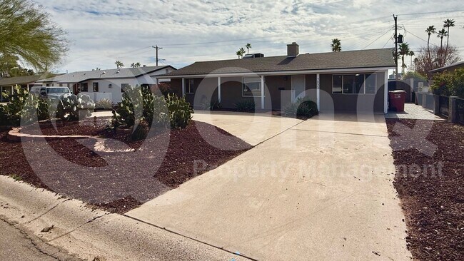 7023 E Holly St Scottsdale, AZ 85257 photo 2