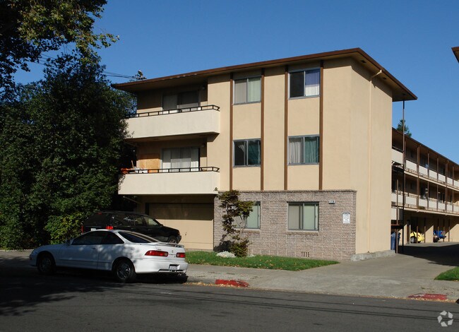 1228 Floribunda Avenue, Burlingame, CA 94010 photo 3