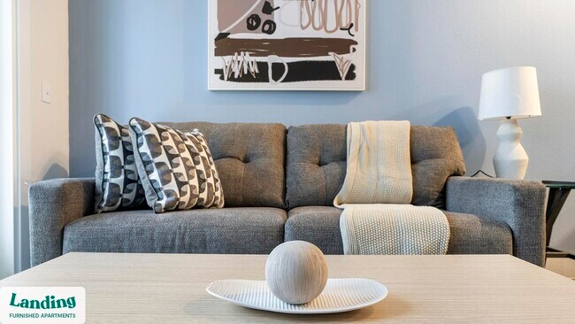 810 W St Johns Ave Austin, TX 78752 photo 2