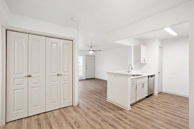 Village at Collinwood photo 5