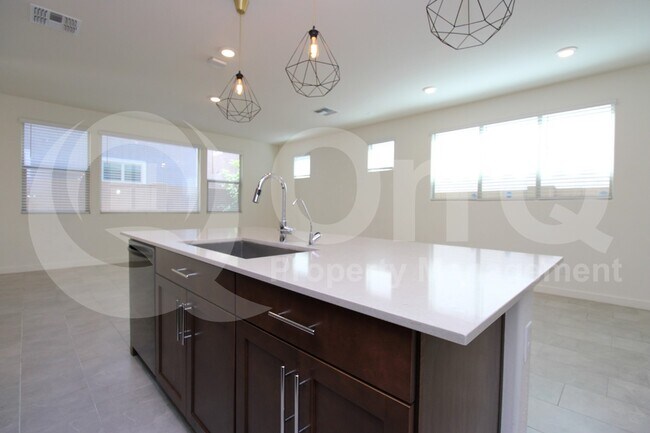 725 N Abalone Ct. Gilbert, AZ 85233 photo 5