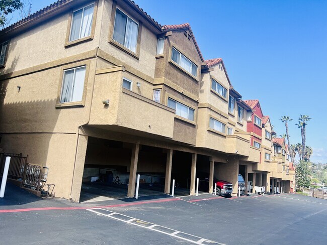 Grande Vista Apartments photo 3