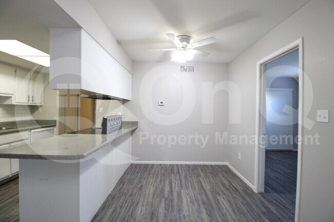 3002 East Waltann Lane, Phoenix, AZ 85032 photo 4