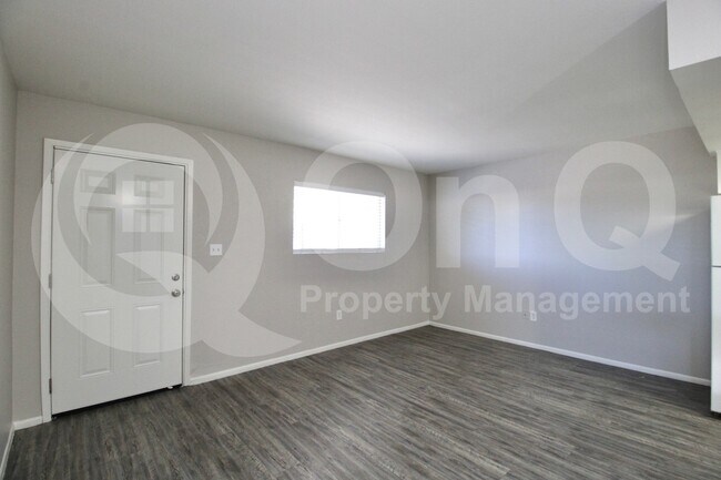 3002 East Waltann Lane, Phoenix, AZ 85032 photo 3