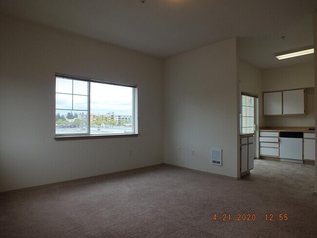12549 28th Ave NE Seattle, WA 98125 photo 3
