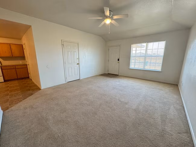 408 W St John Ave Nolanville, TX 76559 photo 4