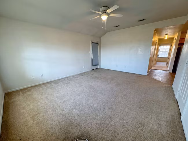 408 W St John Ave Nolanville, TX 76559 photo 2